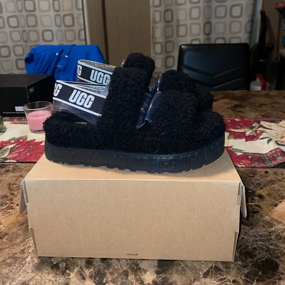 UGG Oh Fluffita Sandal - Picture 5 of 6